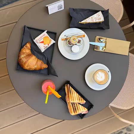 Апартаменти Awa Umberto I