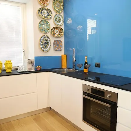 公寓 Awa Umberto I 切法卢