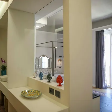 Awa Umberto I アパート チェファル