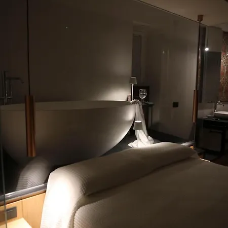 Awa Umberto I 公寓 *